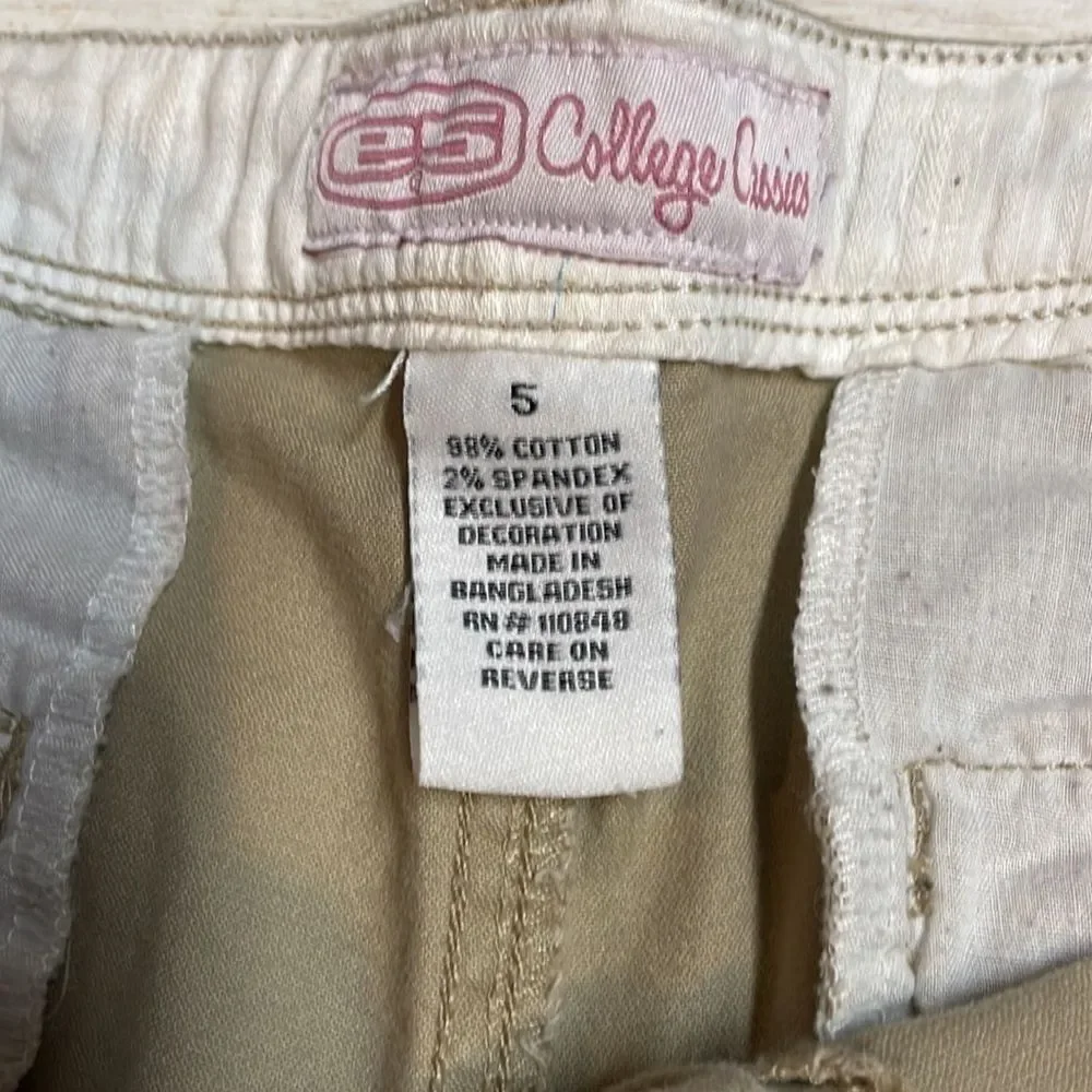 College classics khaki color Michigan State Spartans shorts. Size 5. - Picture 4 of 10